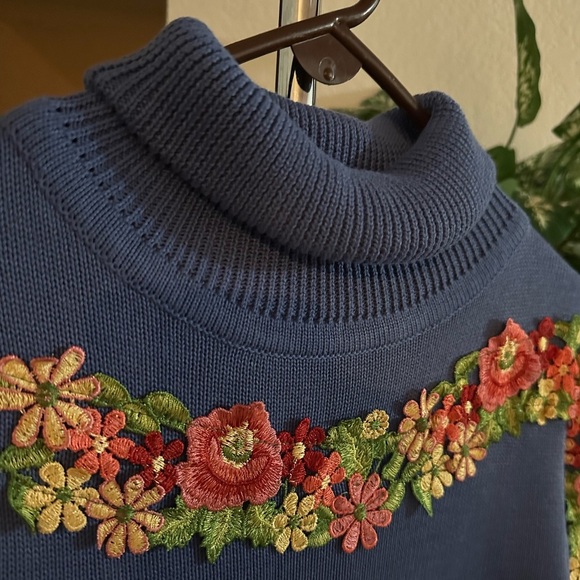 Misslook blue with flower design turtleneck sweater size S - Picture 4 of 7